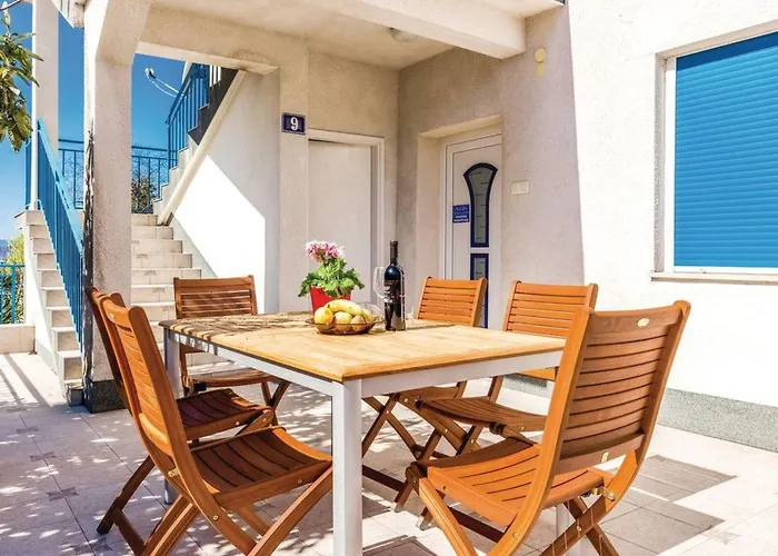 In Mit Grill Und Terrasse By Interhome Appartamento Crikvenica