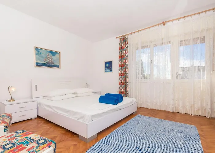 In Mit Grill Und Terrasse By Interhome * Crikvenica