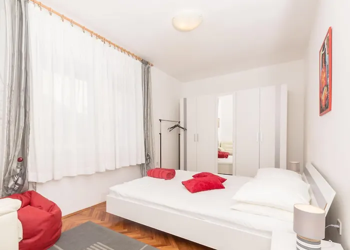 In Mit Grill Und Terrasse By Interhome Apartment *