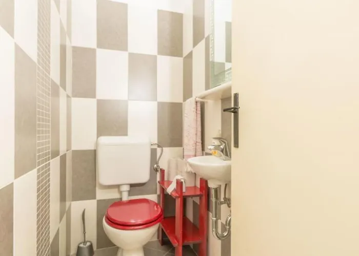 In Mit Grill Und Terrasse By Interhome