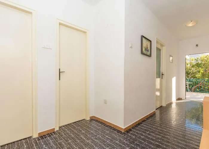 In Crikvenica Mit Grill Und Terrasse By Interhome Lägenhet