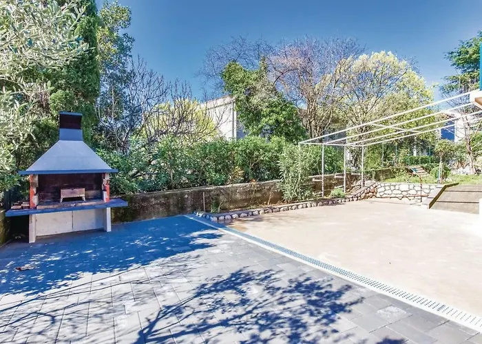 Apartment In Mit Grill Und Terrasse By Interhome Crikvenica